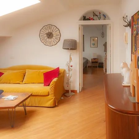 Quite&lovely Attic - Paolo Sarpi 8 - Location *
