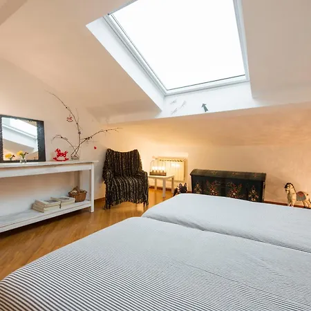 Quite And Lovely Attic - Paolo Sarpi 8 - Location דירה *